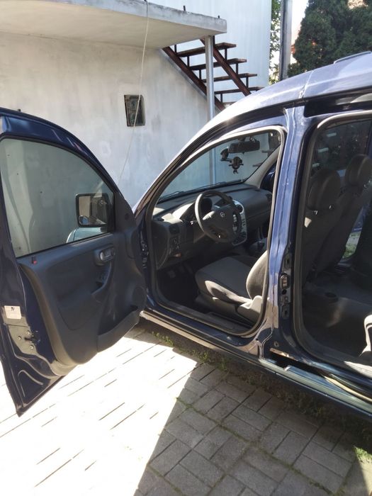 Опель комбо Opel