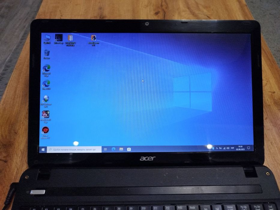 Ноутбук Acer E1-571