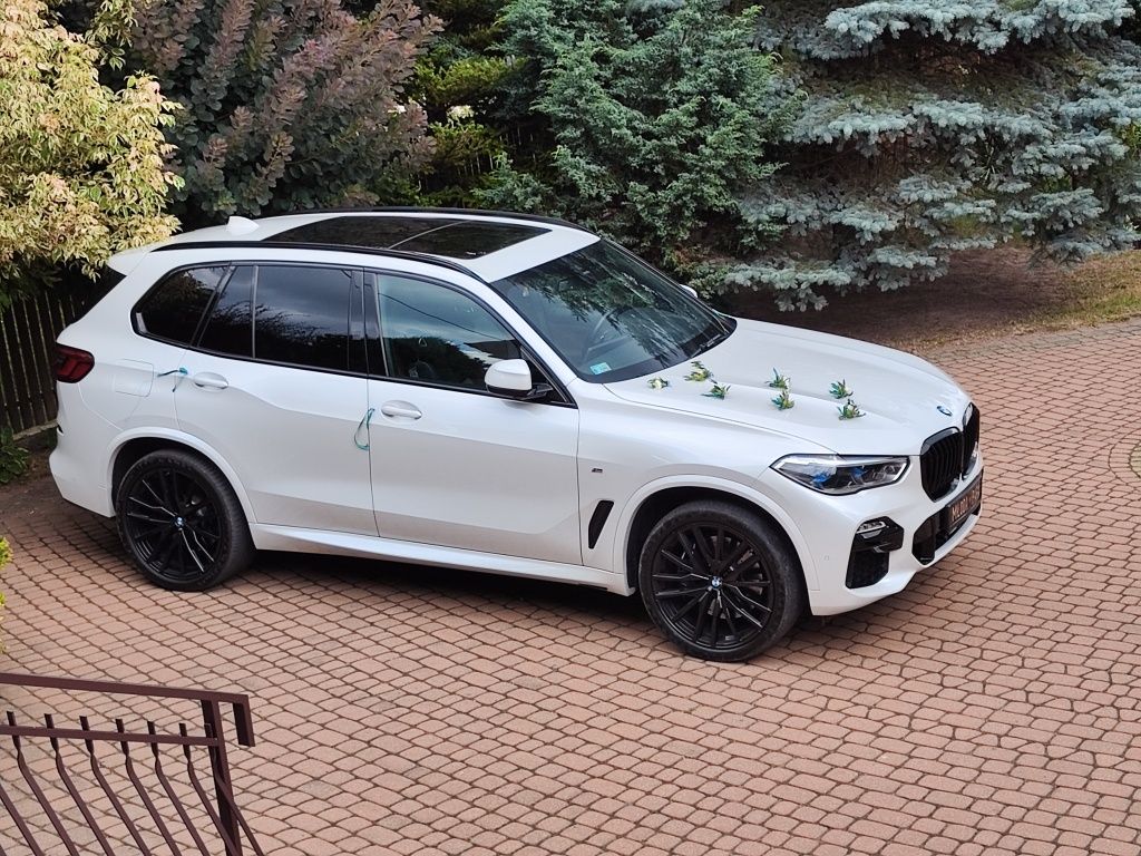 BMW X5, auto do ślubu, wynajem z kierowcą na wyjątkową okazję, Kielce