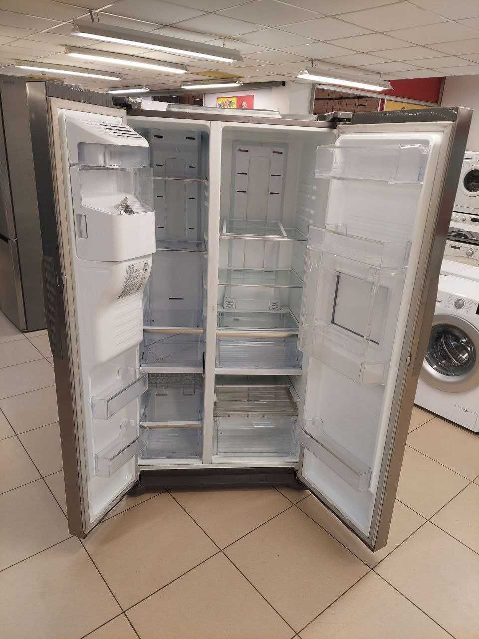 Холодильник Side-by-Side  Samsung RS7778FHCSL NoFrost  б у стан нового