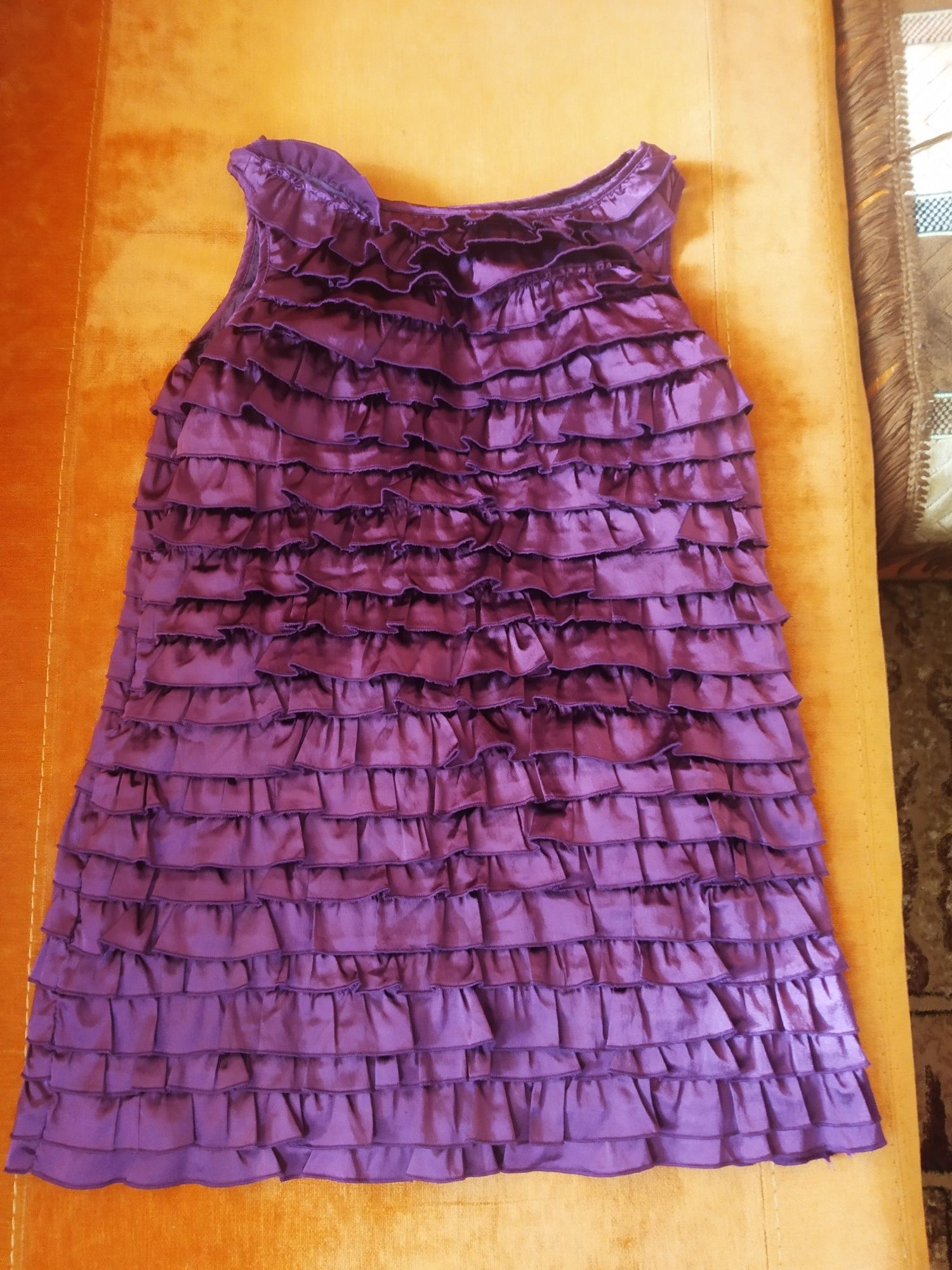 Плаття на дівчинку фіолетового кольору