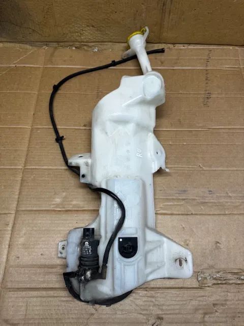 chrysler pacifica voyager ru ZBIORNICZEK PŁYNU SPRYSKIWACZY POMPKA KOMPLETNY