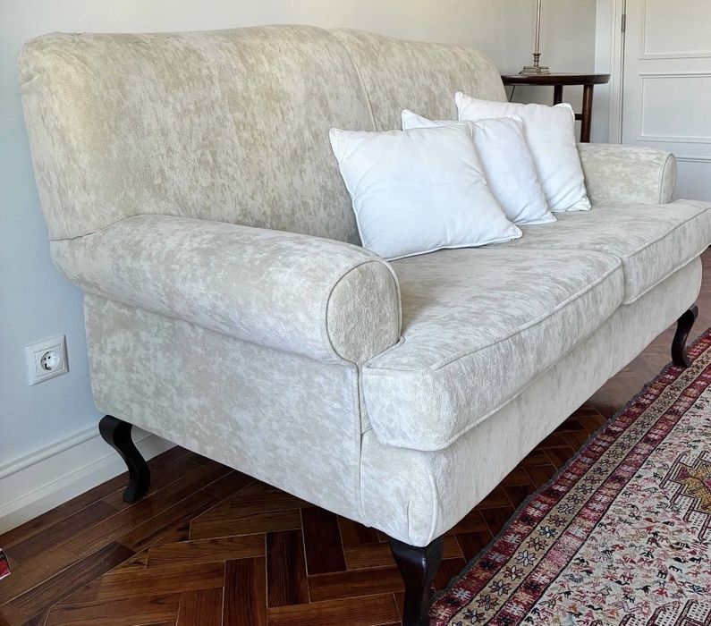 Sofa e poltrona feitos a medida e como novos