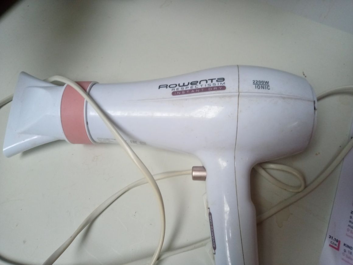 Mocna suszarka do wlosow-Rowenta2200W