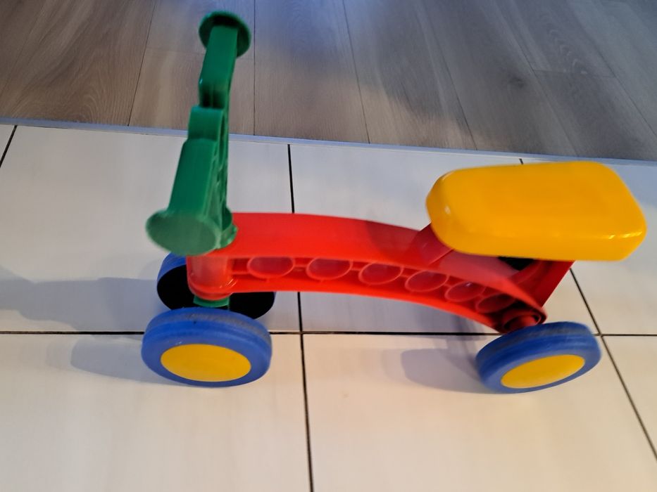 Rowerek biegowy plastikowy