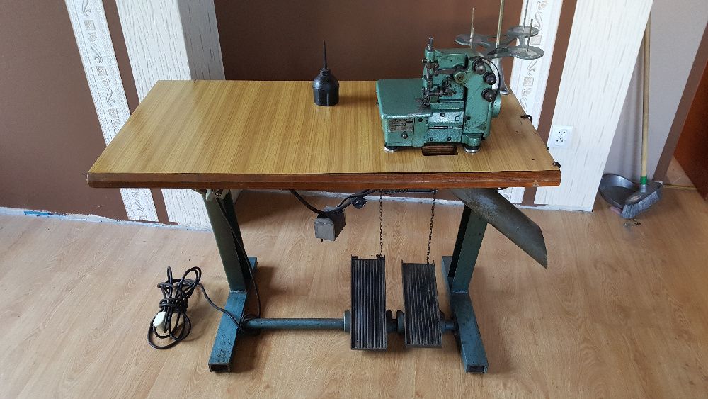 SPRAWNA Maszyna do szycia Overlock FAMiD ZF-314