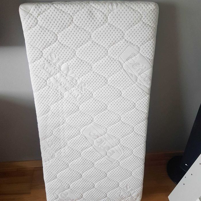 Łóżeczko niemowlęce 120x60 z materacem- materac hipoalergiczny