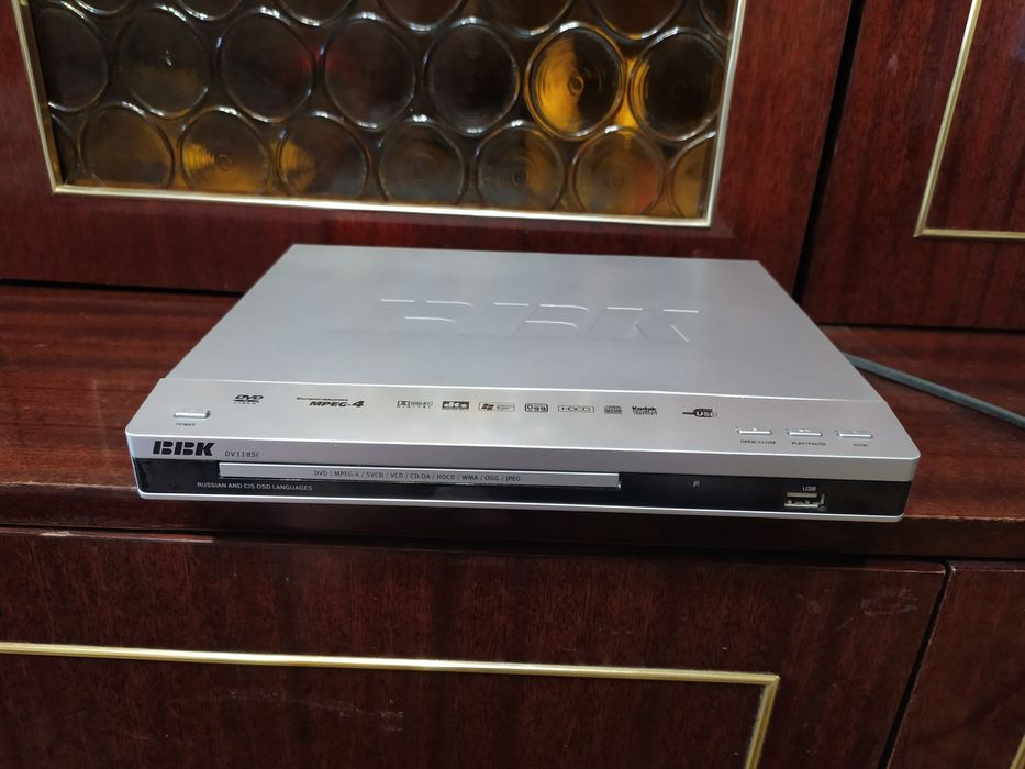 DVD  проигрыватель
