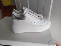 Sneakersy białe Federica Lancioni 37 nowe