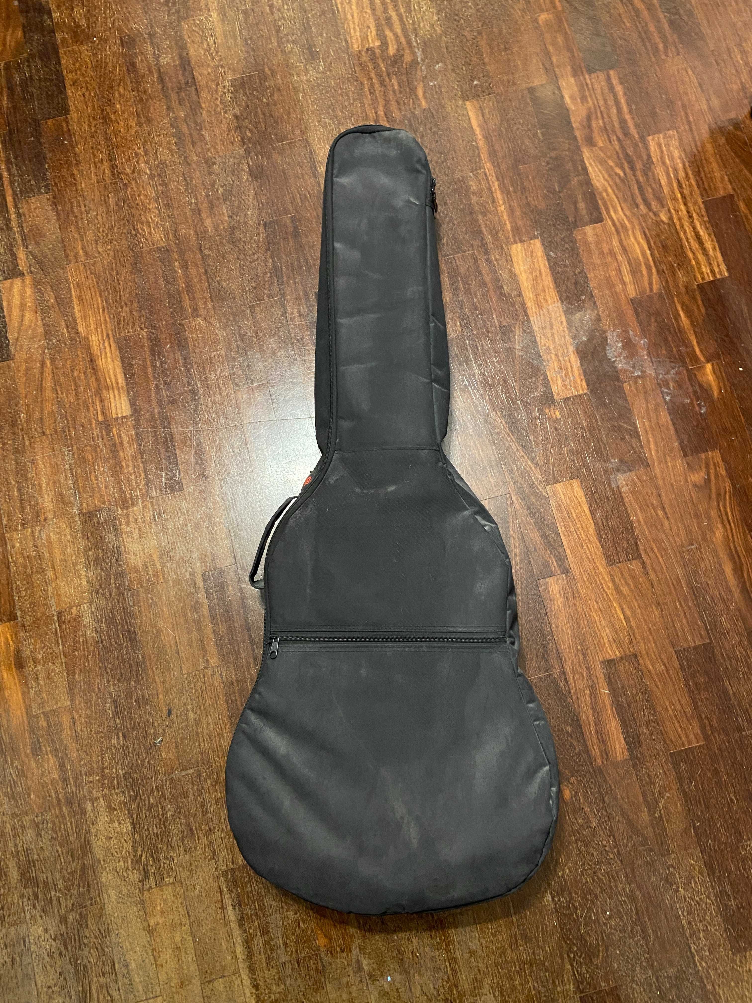 Guitarra Stagg Completa – Como Nova + Cabo + Cordas Novas