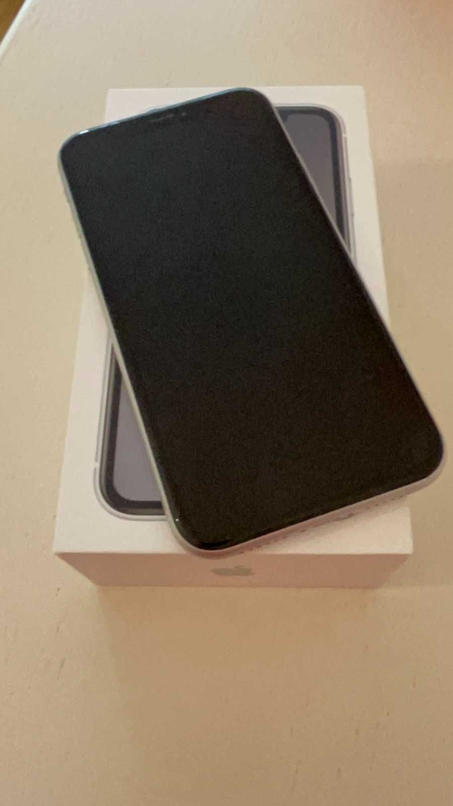 Продам iPhone XR 64 GB б/у