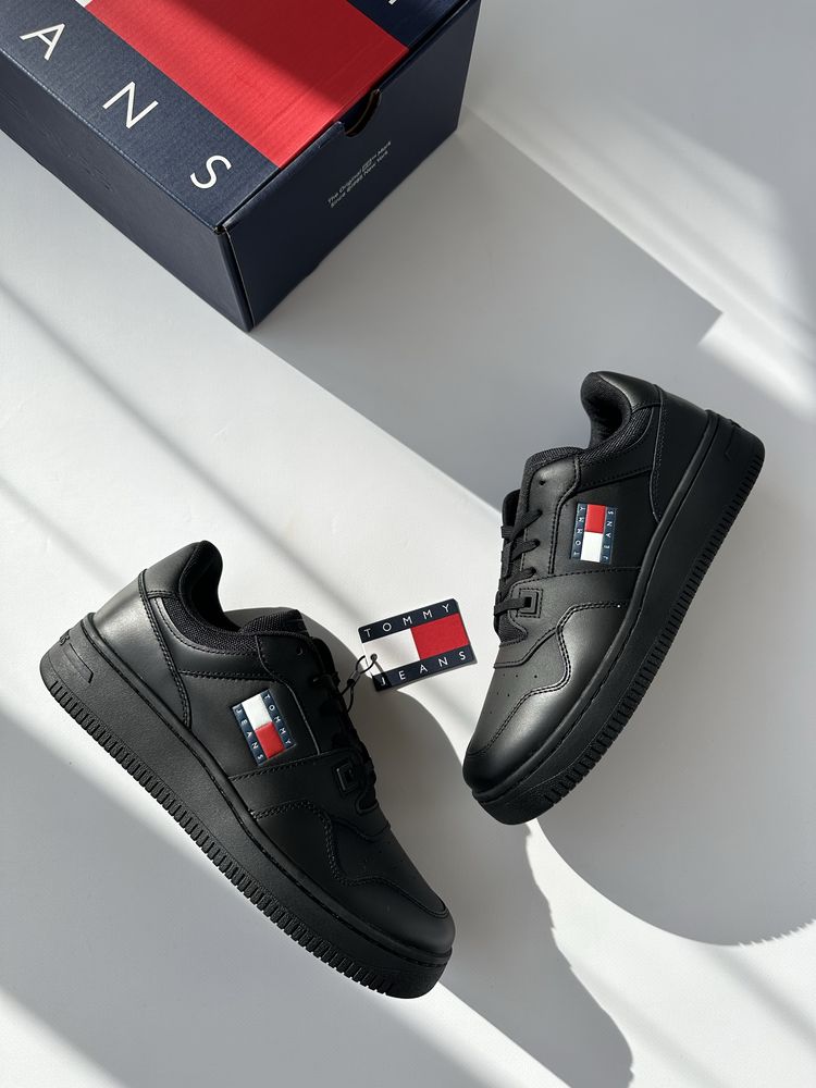 Оригінал чоловічі кросівки Tommy Hilfiger