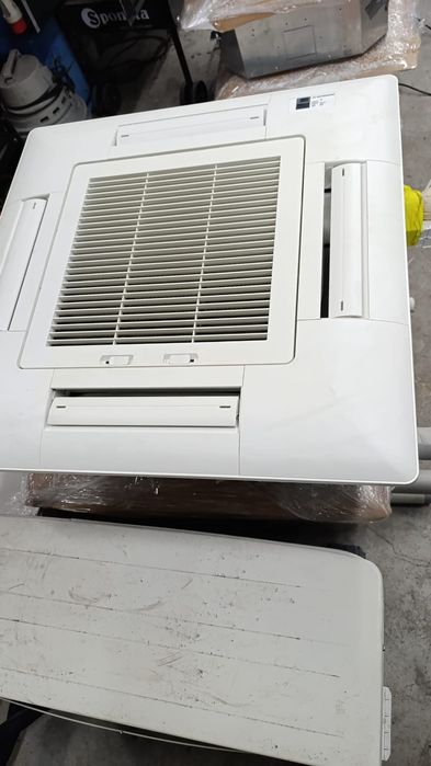 Klimatyzator Klimatyzacja Kasetonowa 4 8 10 kw Dankin Mitsubishi