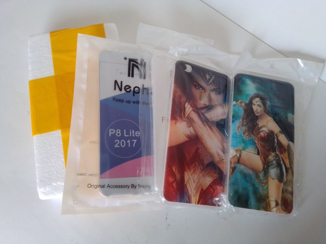 Capas e película Huawei P8 Lite '17 NOVOS