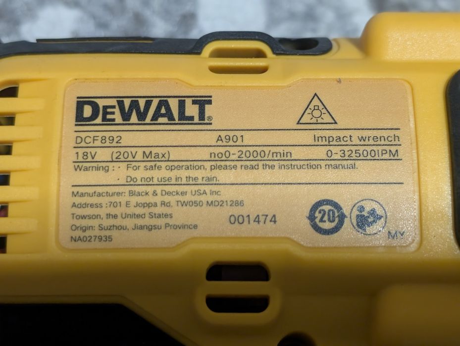 Nowy klucz udarowy DeWalt 1/2