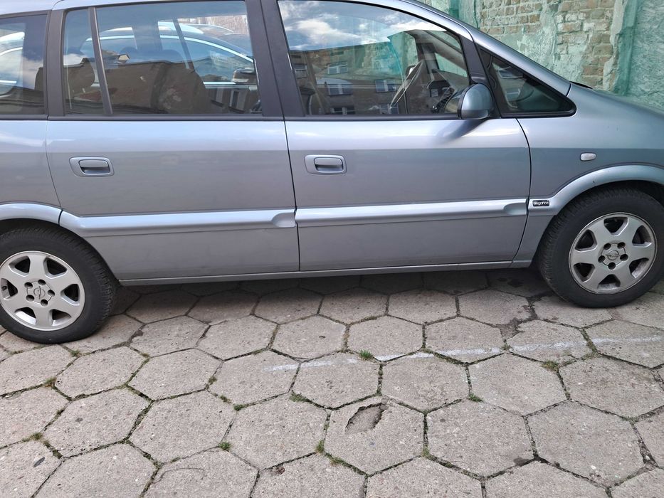 Opel Zafira LPG, 2004 zadbana, naprawiana na bieżąco