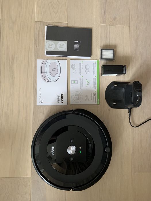 Robot sprzątający iRobot Roomba e5 gotowy do pracy :)