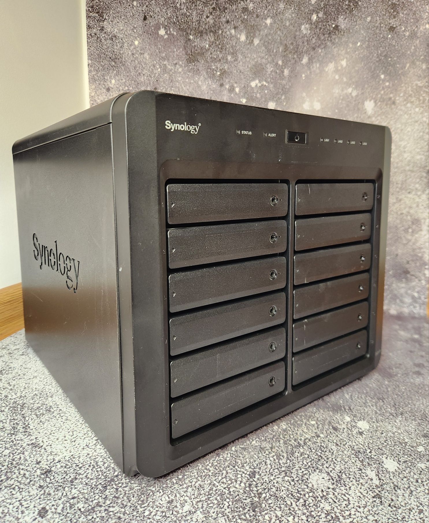 NAS сервер Synology DiskStation DS2415+ на 12 дисків!