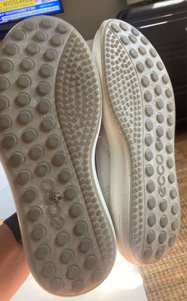Ecco soft runner biale buty 38,5 cale skora