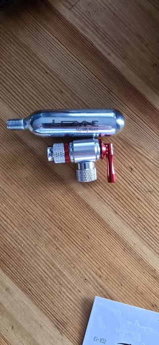 Pompka na naboje co2