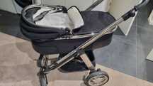 Carrinho de passeio e alcofa