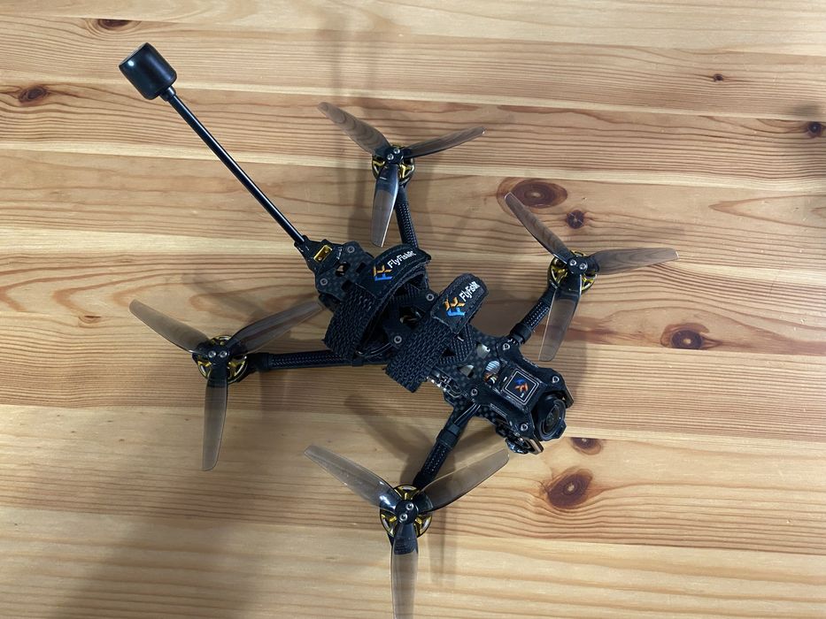 FPV Dron 4” 6s dji o3