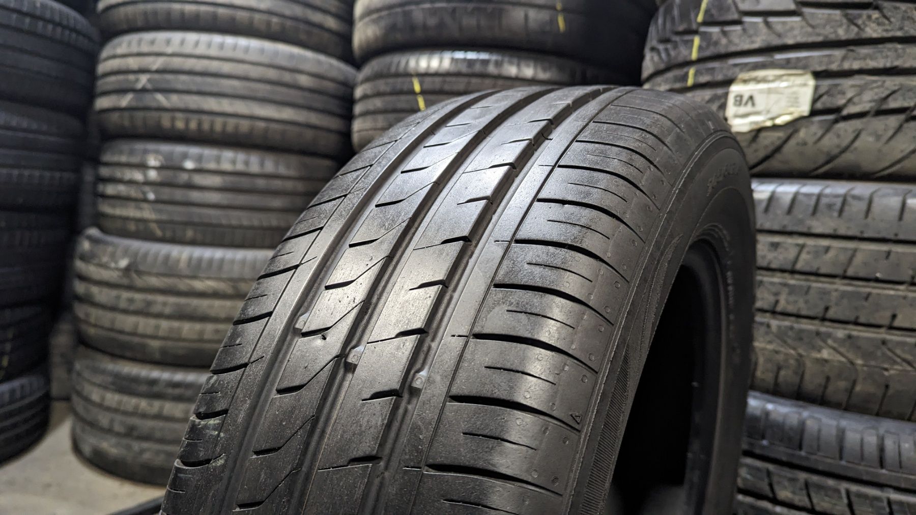 Шина 205/60 R 16 NEXEN Nfera SU1. Одне колесо. Розпаровка.