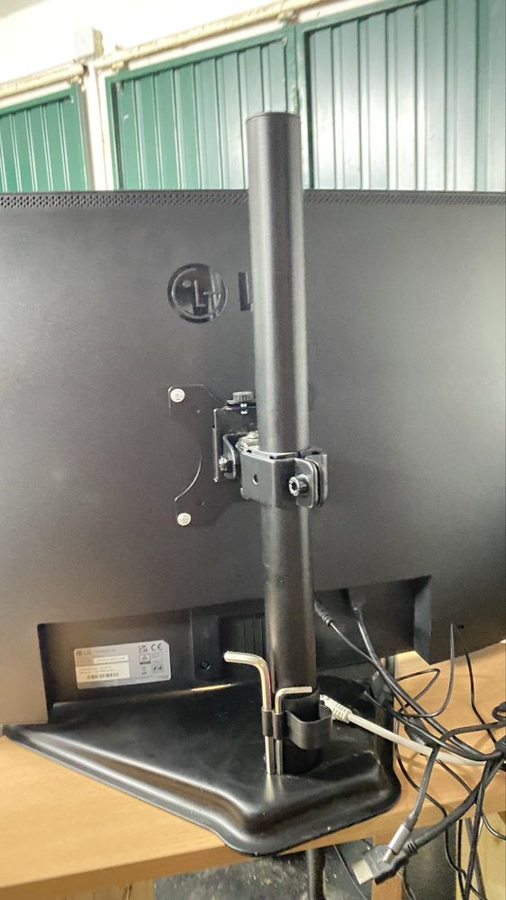 3 Monitores Curvos LG 32