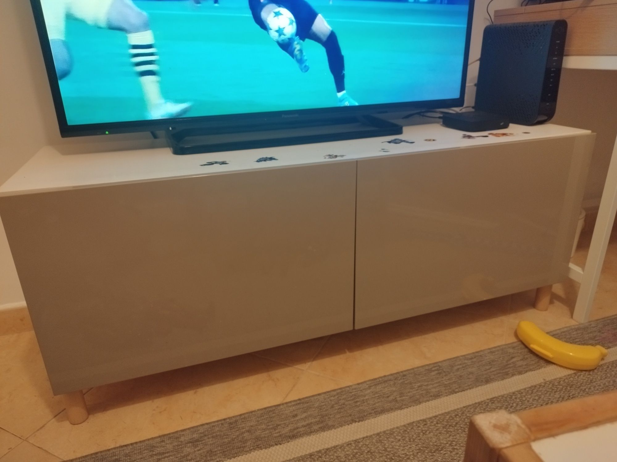 Móvel TV Ikea gama BESTA