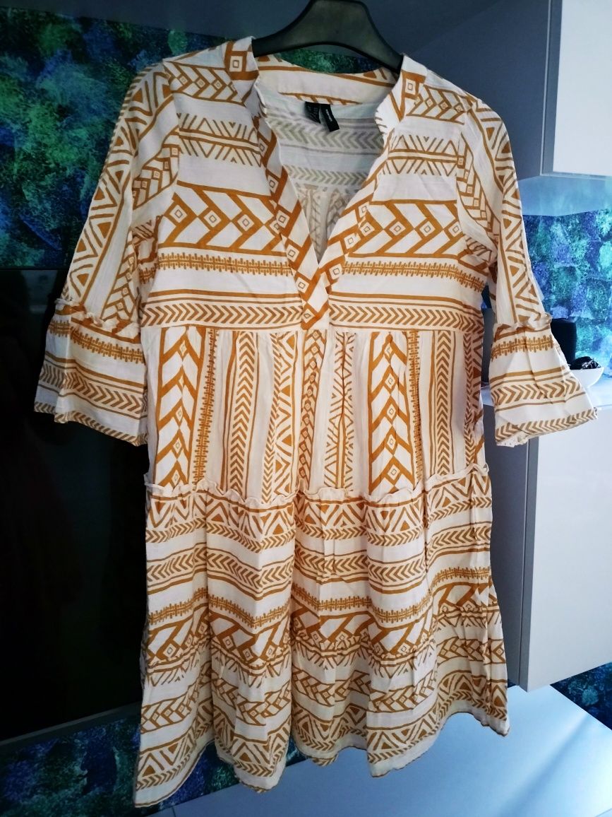 Sukienka letnia Boho Aztek rozkloszowana biała wzory vero moda 34 xs