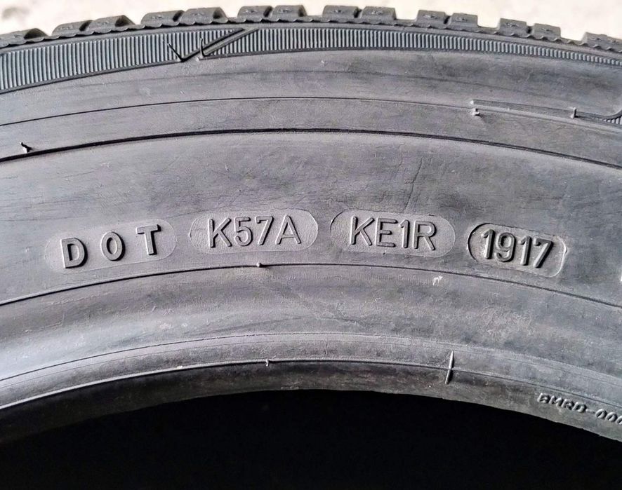 Шини зимові R17 235/55 Dunlop SP Winter Sport 3D