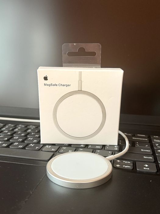 Бездротова зарядка MagSafe 15W
