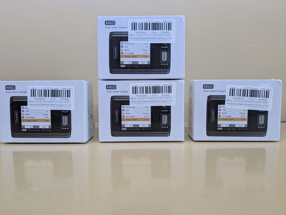 Зарядний пристрій ToolkitRC M6D 500W ADP200