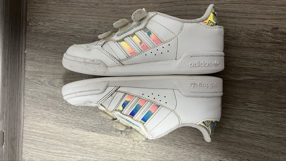 Кросівки адідас adidas кросовки дитячі кросівки 33