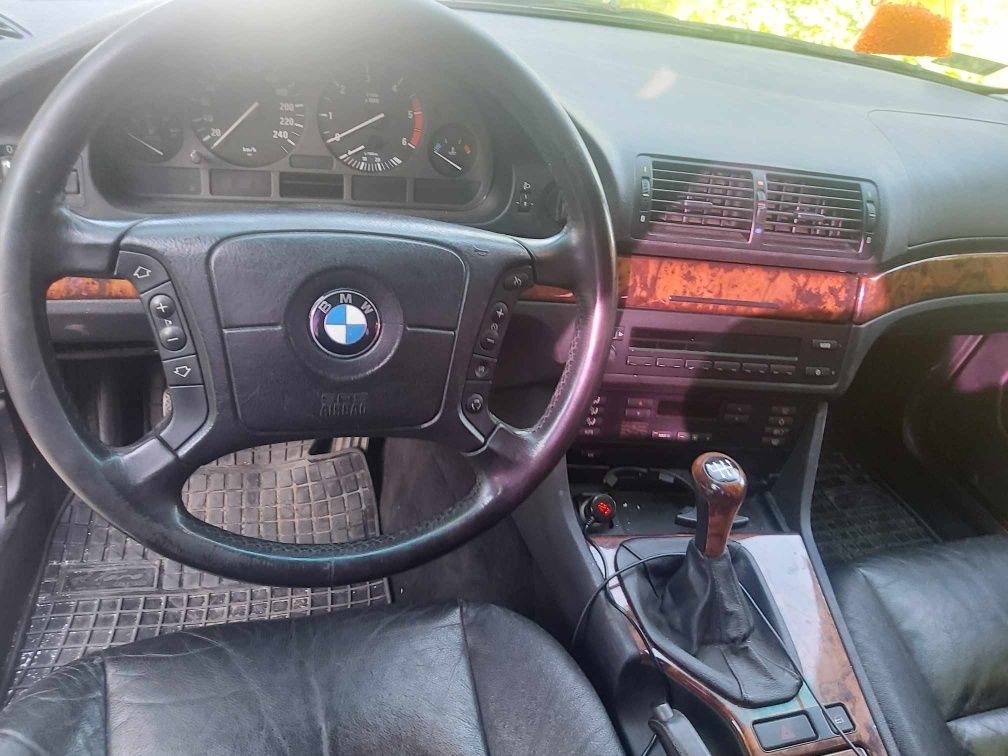 Sprzedam Bmw w e39 520d rok2000 2.0d