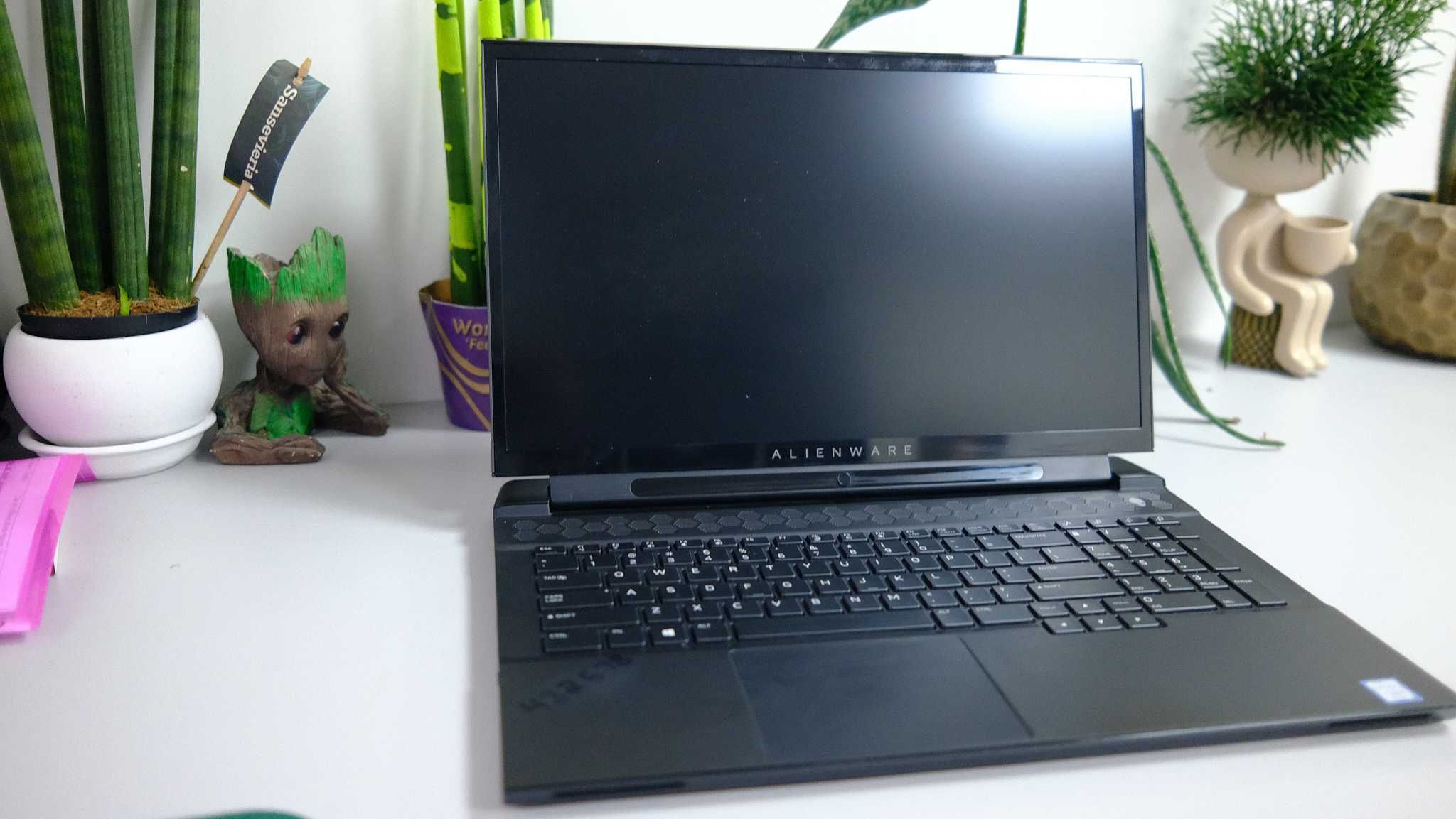 Alienware M17 R2 i7- 9750 H 16 512 SSD GTX 1660Ti  17,3 FHD 144hz