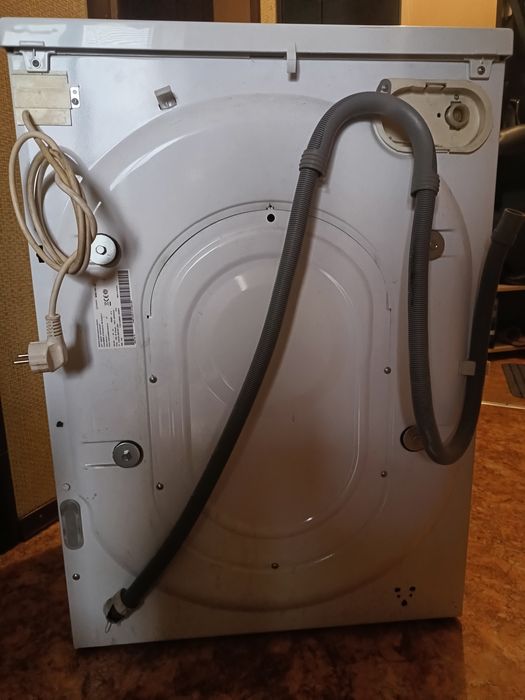 Пральна машина indesit