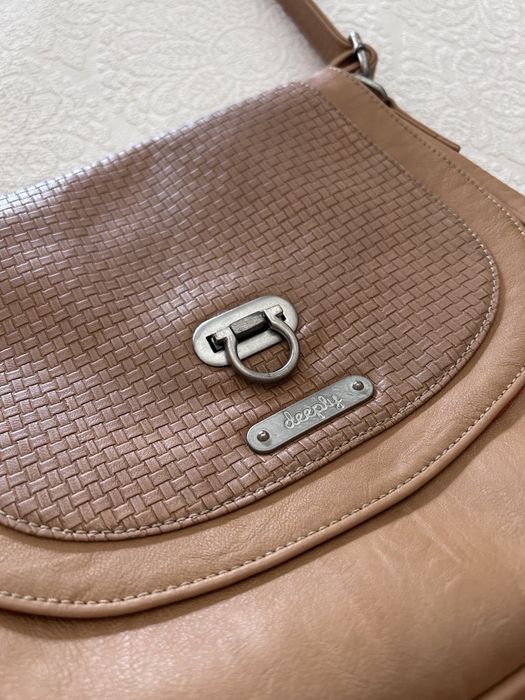 Carteira/mala da Deeply