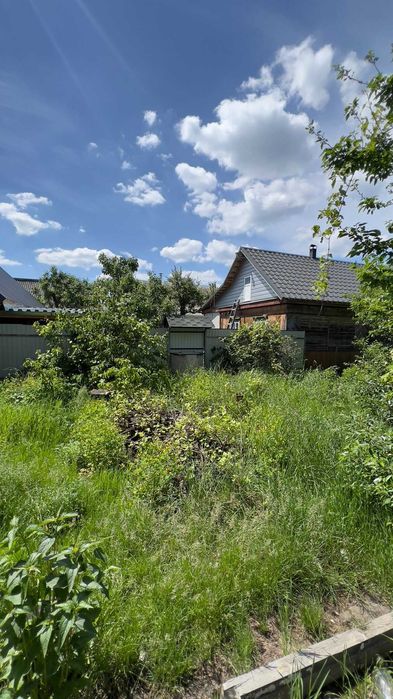 Продам будинок та велику земельну ділянку (Хіммаш)