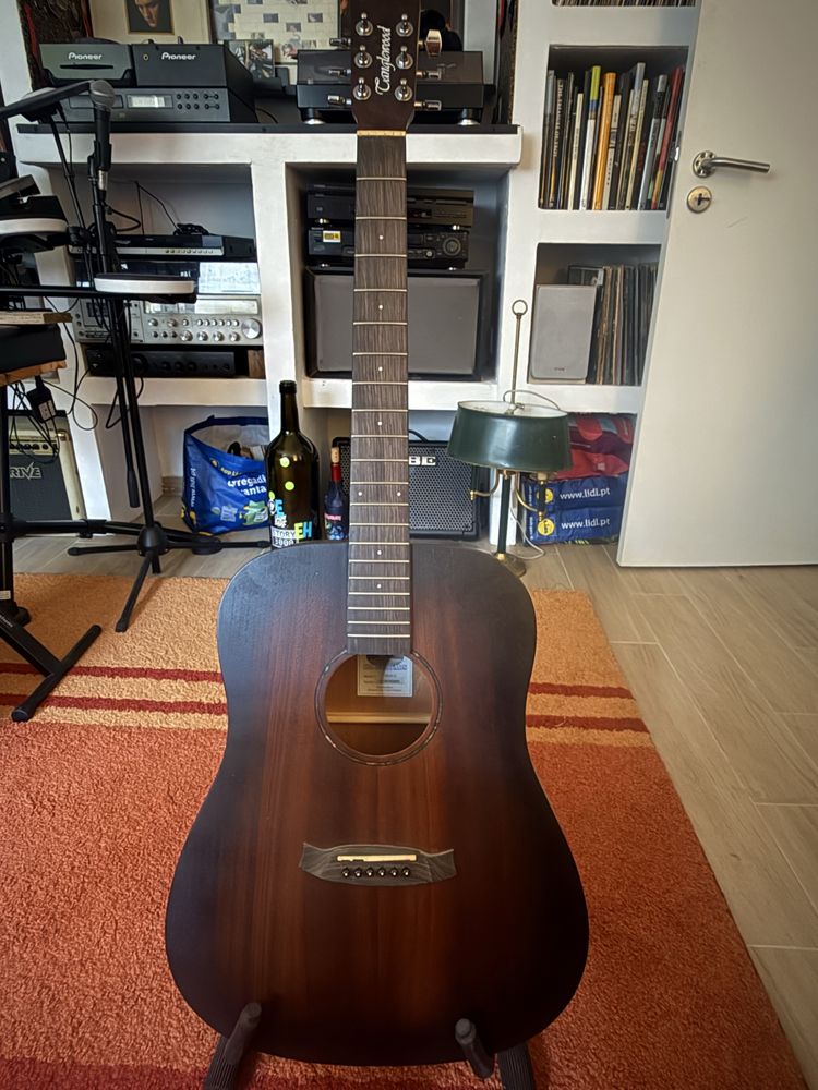 Guitarra acustica tanglewood  com suportes TWCR D