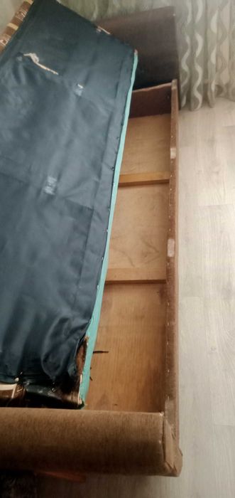 Диван-ліжко, безкоштовно