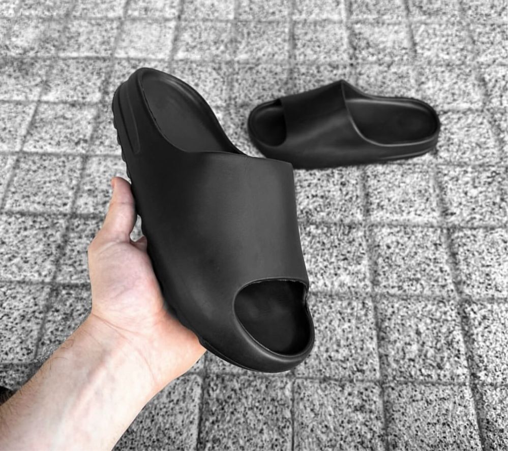 Чоловічі тапки Adidas Yeezy Slide