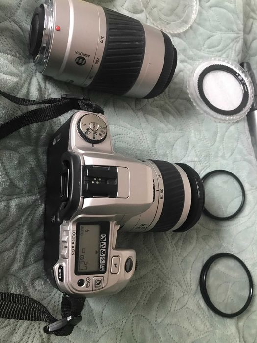 Minolta Dynax 505 si zestaw obiektywy: AF 28-80 i AF 75-300 torba