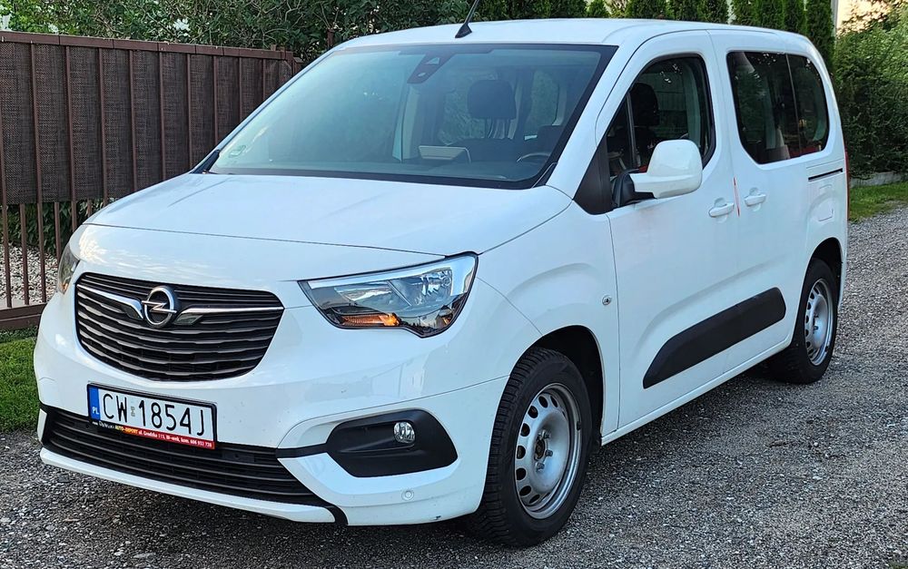Opel Combo Navi Klima PDCx2 Tempomat LANE ASSIST Podgrz.kierown. i inne