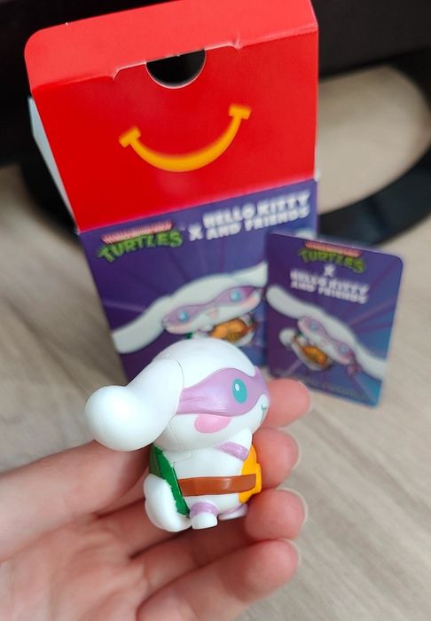 Figura Cinnamoroll x Donatello | TMNTxHello Kitty&Friends | McDonald's