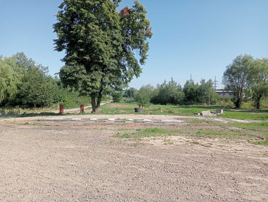 Виробнича площадка від 15 сот та будівлі