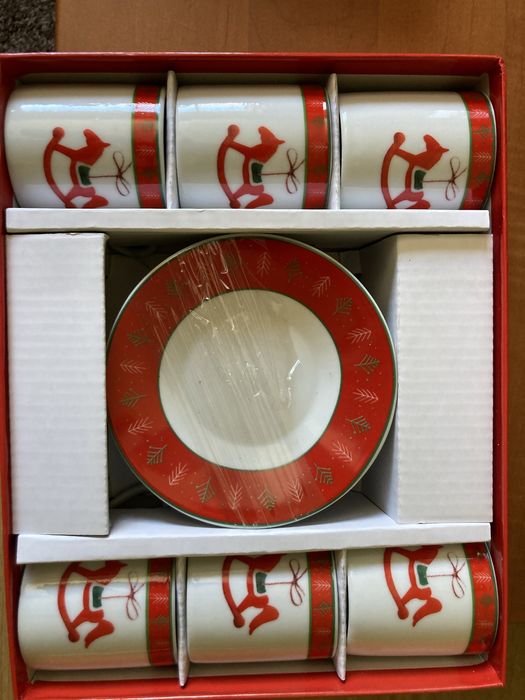 Chavenas de cafe com motivos natalicios