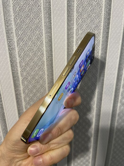 Apple iPhone 13 pro 128 gb. Неверлок, акб 90%