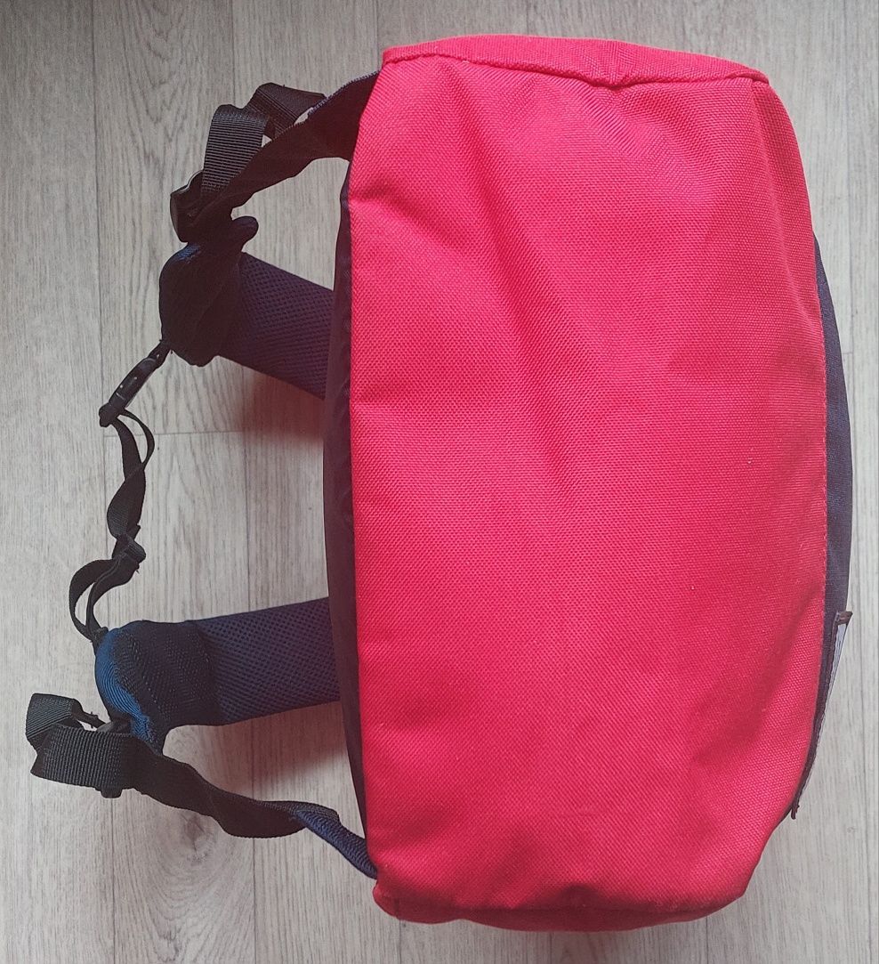 Рюкзак б/у  Dakine Trek 26L