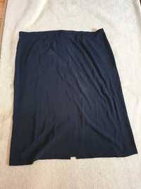 Czarna prosta spódnica, duży rozmiar